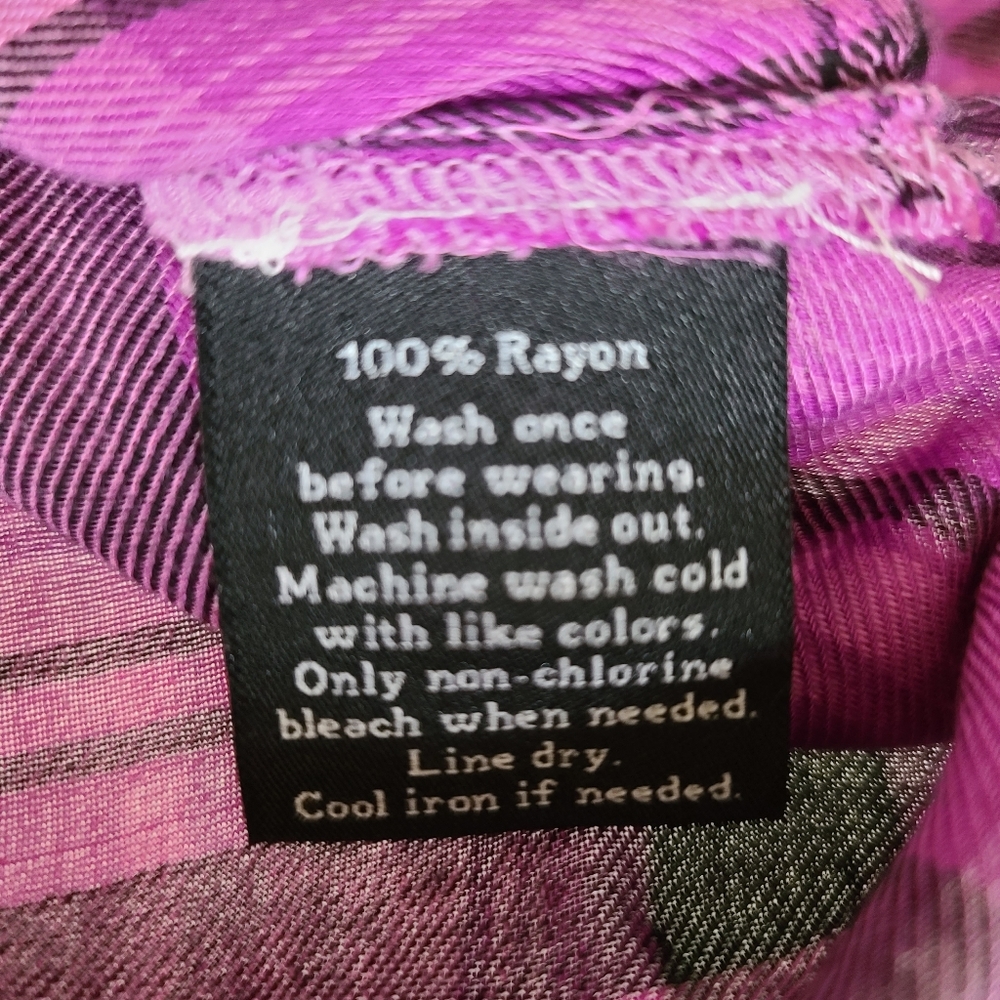 ROCK & REPUBLIC Tulip Back Top - Picture 5 of 6